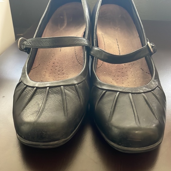 Clarks Active Air leather heels - Picture 2 of 9